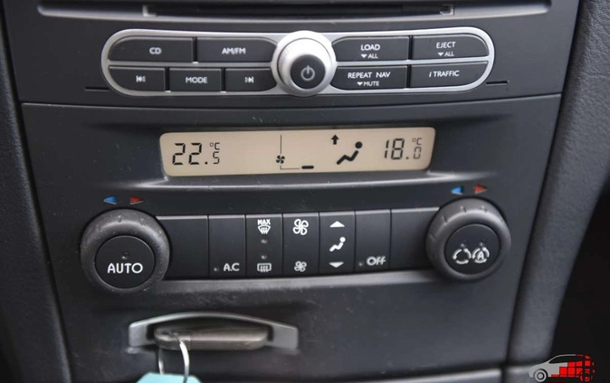 Renault Laguna cena 12900 przebieg: 214854, rok produkcji 2005 z Miasteczko Śląskie małe 326